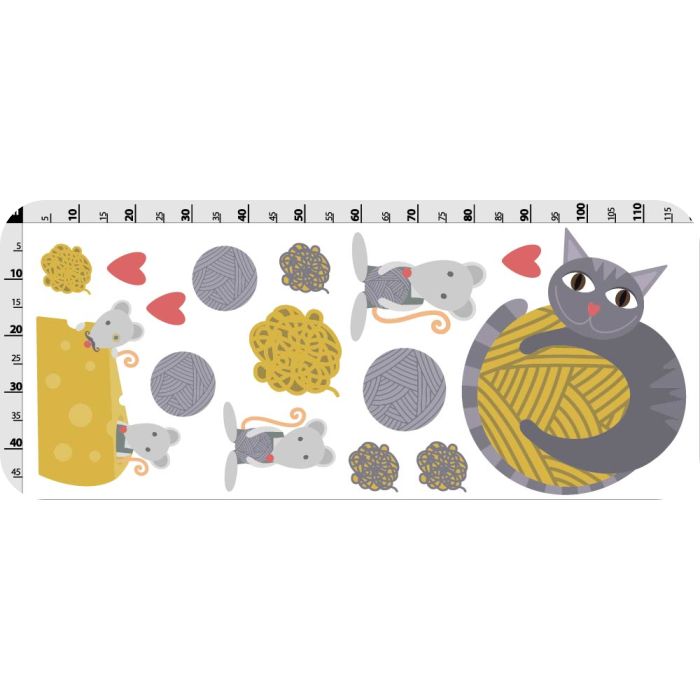 Katze mit Knäuel und Mäusen
